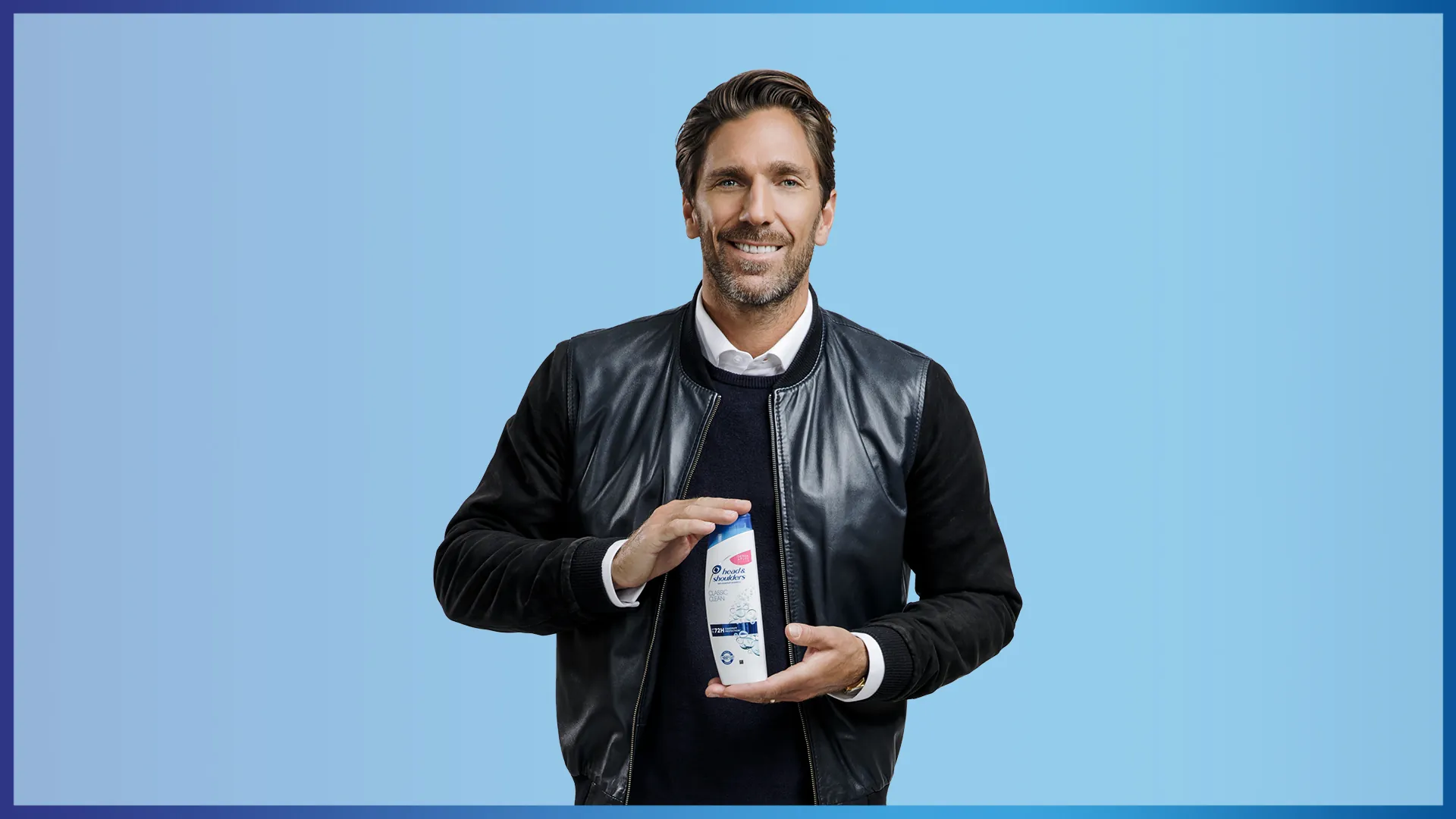 Henrik Lundqvist med Head & Shoulders-flaskan